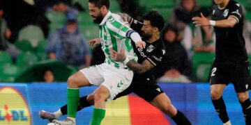 Betis firma empate amargo ante Vitoria Guimaraes en Conference League