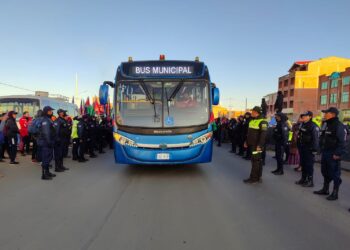 La Alcaldía de El Alto garantiza el funcionamiento de los buses municipales