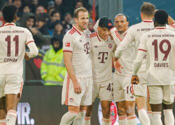 El Bayern gana 2-1 al Celtic y pone un pie en octavos de Champions