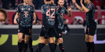 Bayern de Múnich remonta en Stuttgart y hace más cómodo su colchón