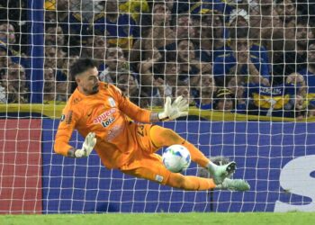 Viscarra elimina a Boca en la Bombonera y clasifica a Alianza a fase 3