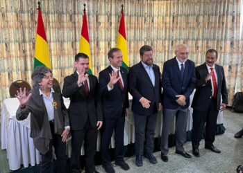 Desacuerdos en el Bloque de Unidad por la encuesta: Ballivián advierte con ‘tomar otros caminos’