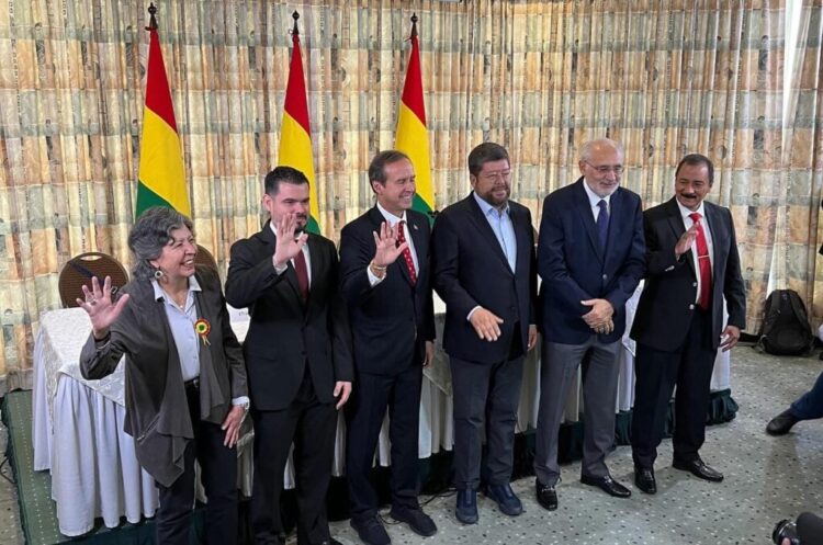 Desacuerdos en el Bloque de Unidad por la encuesta: Ballivián advierte con ‘tomar otros caminos’