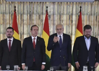 Cuéllar niega división en el bloque opositor, pero admite competencia por ser ‘la cabeza’
