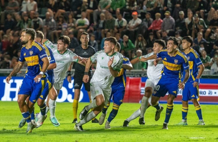 Boca vence a Banfield y recupera terreno en el Apertura argentino