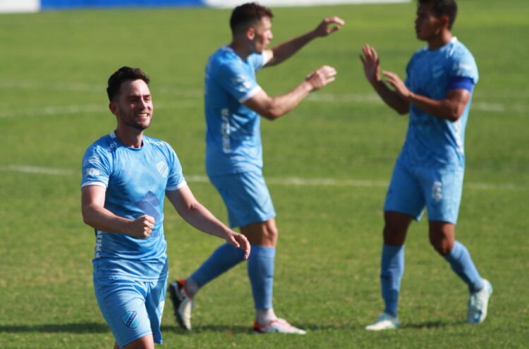 Bolívar vence 3-2 a Real y sigue firme en la cima del Clausura boliviano