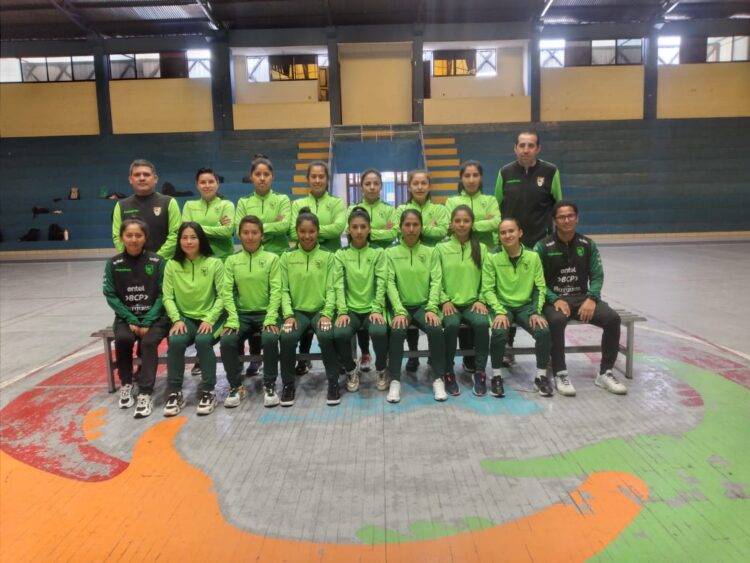 Selección femenina de futsal se entrena rumbo a la Copa América de Brasil
