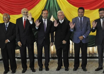 La oposición frente los cambios históricos