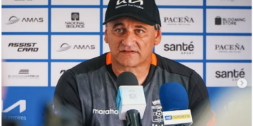 Carlos Bustos, nuevo DT de The Strongest para la temporada 2025