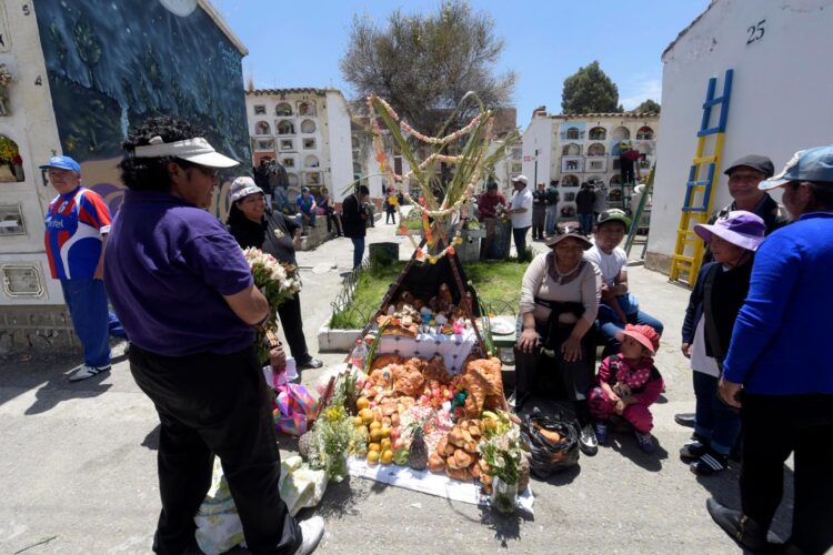 Conozca las prohibiciones y medidas en los cementerios de La Paz por Todos Santos