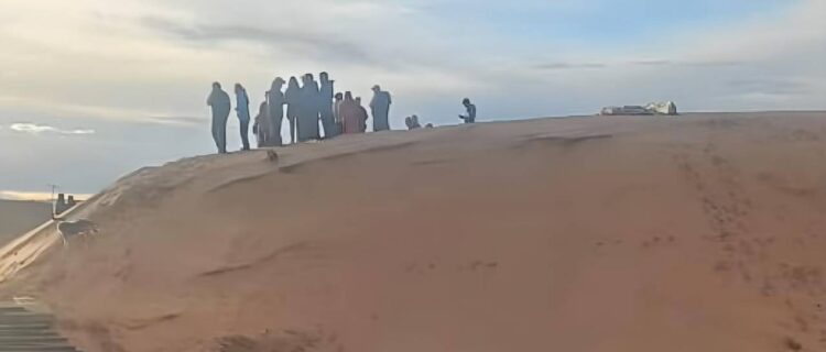 Tres niños mueren electrocutados al jugar en un tobogán de tierra