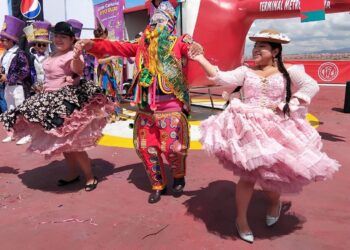 La agenda del Carnaval empieza en un helipuerto de El Alto