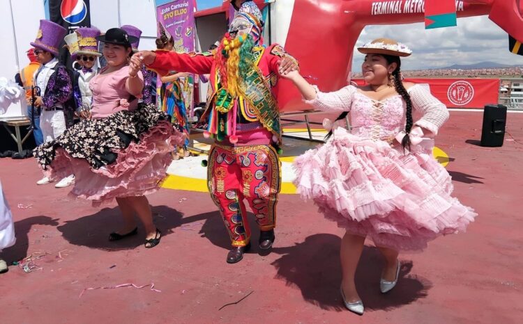 La agenda del Carnaval empieza en un helipuerto de El Alto