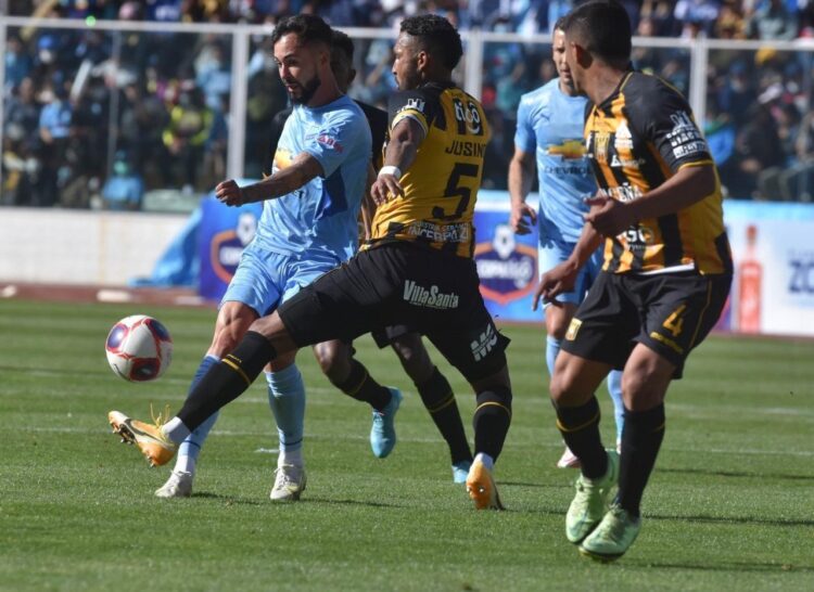 ¿Un solo torneo boliviano desde inicios de abril?