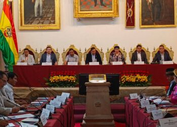 Presidido por Arce, comienza en Sucre el Consejo de Autonomías que aborda el Bicentenario