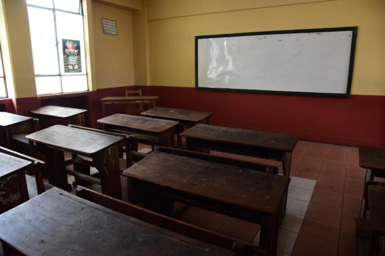 Vocera de El Alto niega que la alcaldía no haya hecho refacciones en colegios
