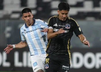 Colo-Colo y Racing empatan 1-1 en un partido opaco por la Conmebol Libertadores