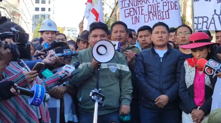 Evismo advierte con un bloqueo de caminos si el Gobierno no los escucha
