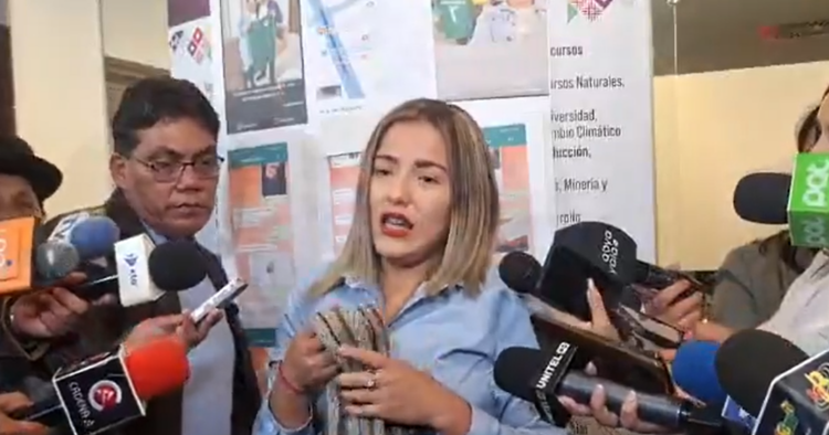 Junto a un diputado evista, joven denuncia acoso y abuso de poder de parte de Arce