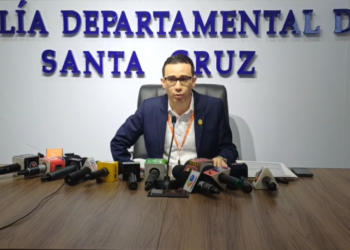 Tras balacera, policía herido presenta denuncia en la Fiscalía de Santa Cruz