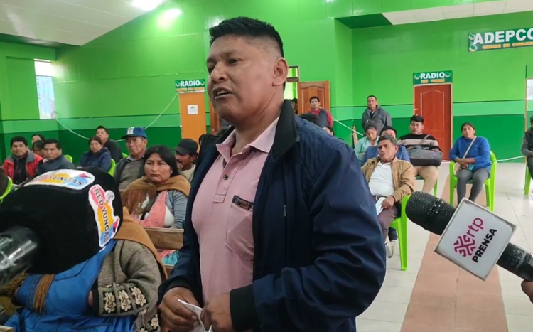 Exdirigente cocalero le dice a Choquehuanca que cuando ‘su gobierno se está cayendo recién vienen a Adepcoca’