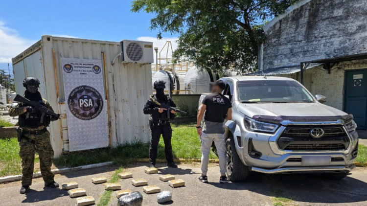 Policía argentina detiene a seis narcos en un paso fronterizo clandestino con Bolivia