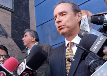 Tuto Quiroga señala que ‘no se mete en pelea de políticos millonarios’