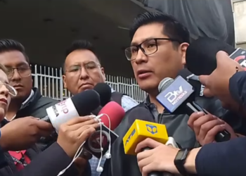 Procurador señala que Claros continuará en la cárcel tras encontrar en su poder un celular