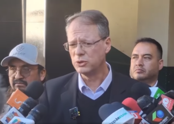Asonada militar: Tras declarar en la FELCC, Dunn analiza interponer una demanda