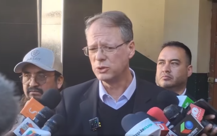 Asonada militar: Tras declarar en la FELCC, Dunn analiza interponer una demanda