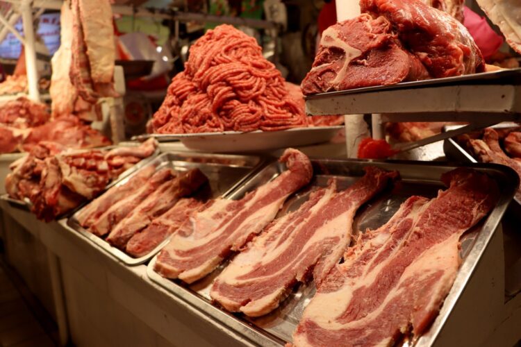 Tras 45 días, el Gobierno ratifica veto a la exportación de carne porque el precio no baja