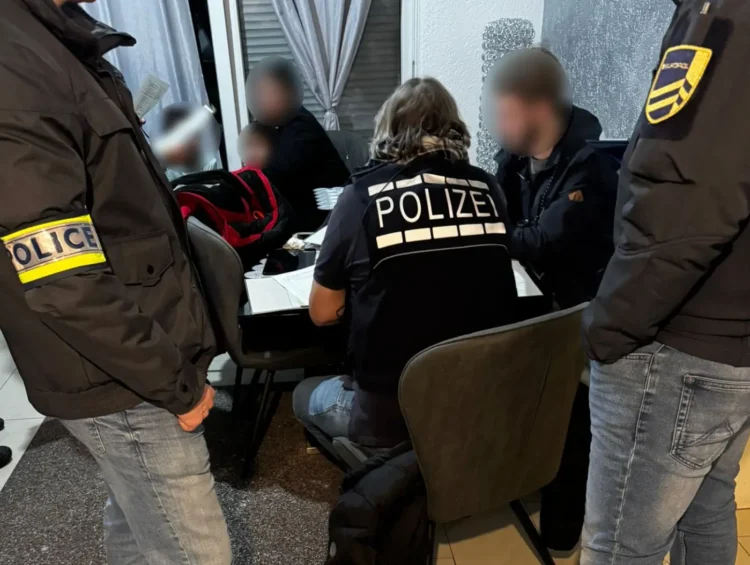 La policía española realizó varios operativos