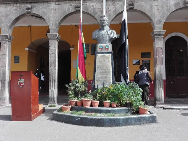 Colegio Ayacucho: 199 años de historia viva en las aulas