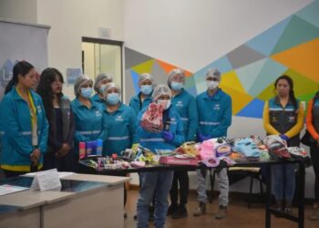 Maquillaje tóxico y pan en mal estado son hallados en controles en La Paz