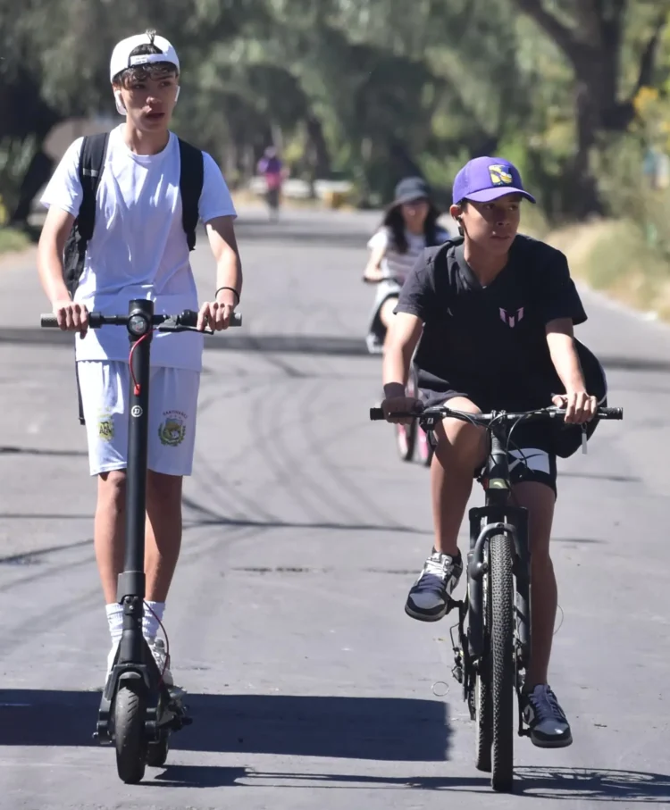 Cochabamba vivió su Día del Peatón con caminatas y bicicletas