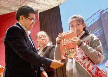 El segundo Diccionario en Lenguaje de Señas está terminado