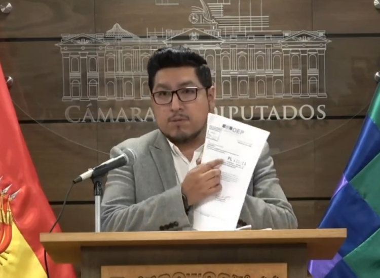 Presidente de Diputados: No tiene sentido aprobar créditos si se estancan en Senadores