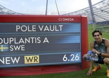 Duplantis eleva de nuevo su techo: 6,27 m y undécimo récord mundial