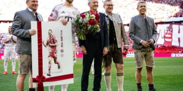 El internacional inglés Eric Dier firma por tres años con el Monaco