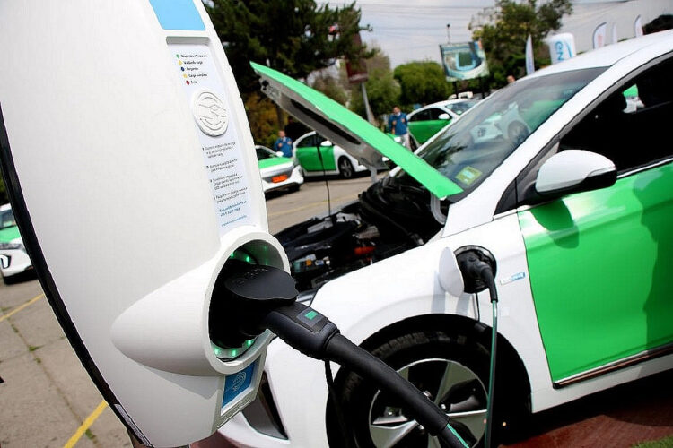 La electromovilidad acelera su paso en América Latina