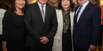 Emotiva despedida a la embajadora del Paraguay