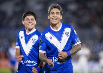 Vélez impone su ley con la mano del Mellizo