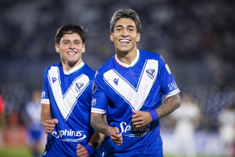 Vélez impone su ley con la mano del Mellizo