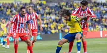 Las Palmas fulmina las esperanzas de título del Atlético de Madrid (1-0)