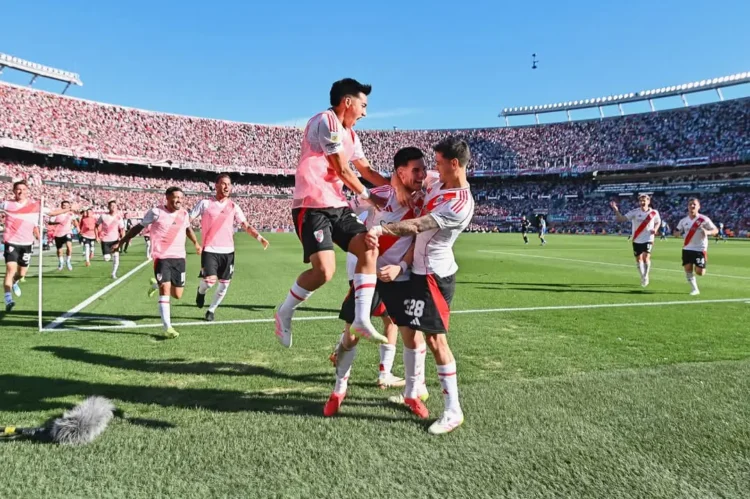 River Plate ganó 2-1 a Boca Juniors el superclásico del fútbol argentino 