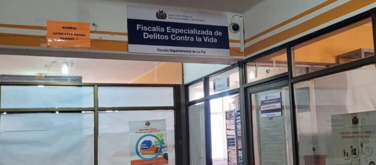 Matan a una joven frente a sus compañeros en un aula de la Normal de Caranavi