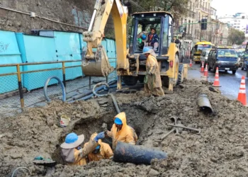 Una fuga deja sin agua a zonas del centro paceño