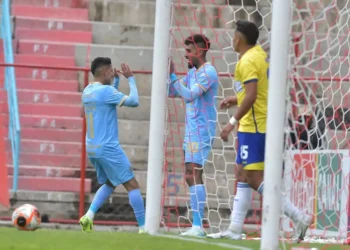 Bolívar vence 3-0 a ABB y le quita su invicto