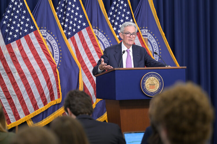 La Fed arranca los recortes de sus tasas de interés