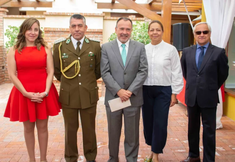 Festejo por el aniversario de los Carabineros de Chile